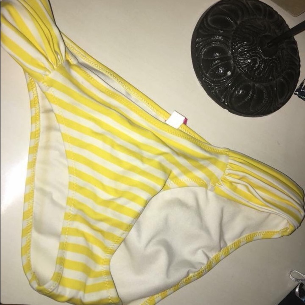 Victoria’s Secret size small bikini bottoms